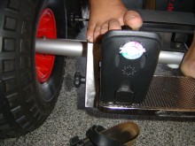 Modernes Geländemobil mit Fußsteuerung | cadWeazle Energy